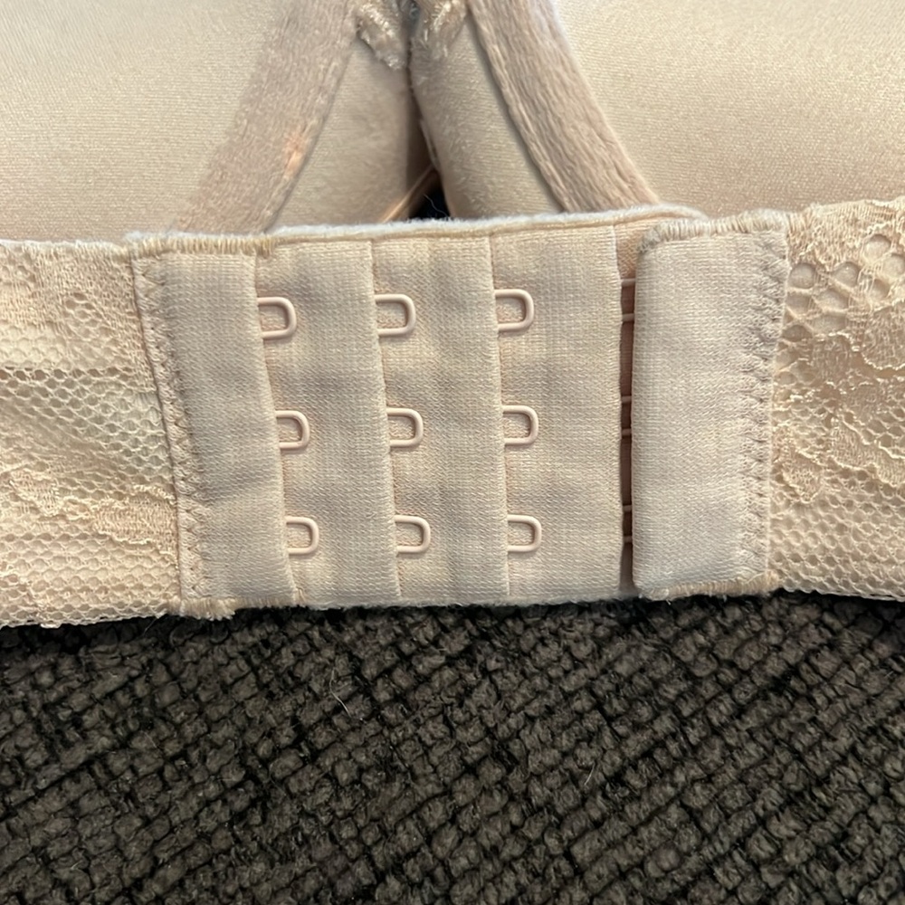 Victoria’s Secret bombshell multi-way multiposition bra - Picture 3 of 6